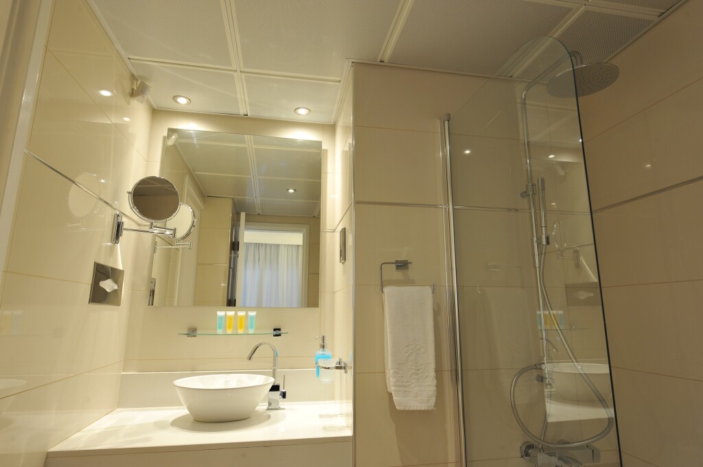 Хлорака: St. George Beach Hotel & Spa Resort
