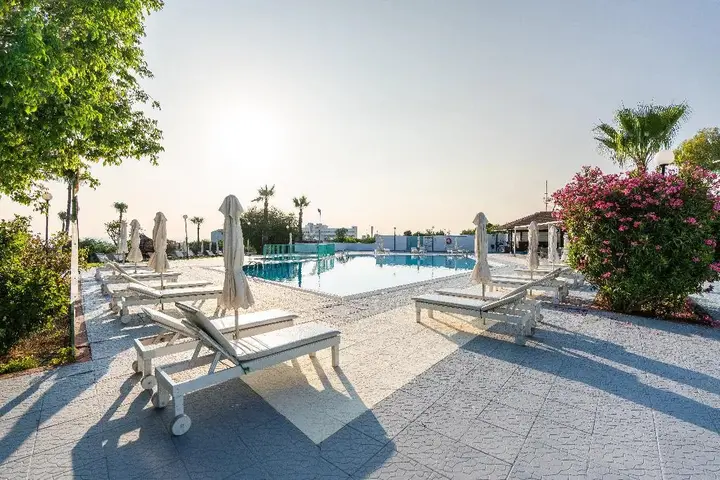 Протарас: Adelais Bay Hotel