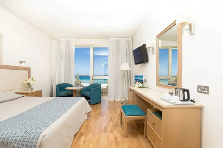 Протарас: The Golden Coast Beach Hotel