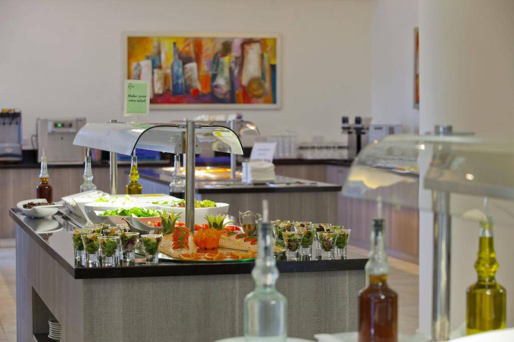 Протарас: The Golden Coast Beach Hotel