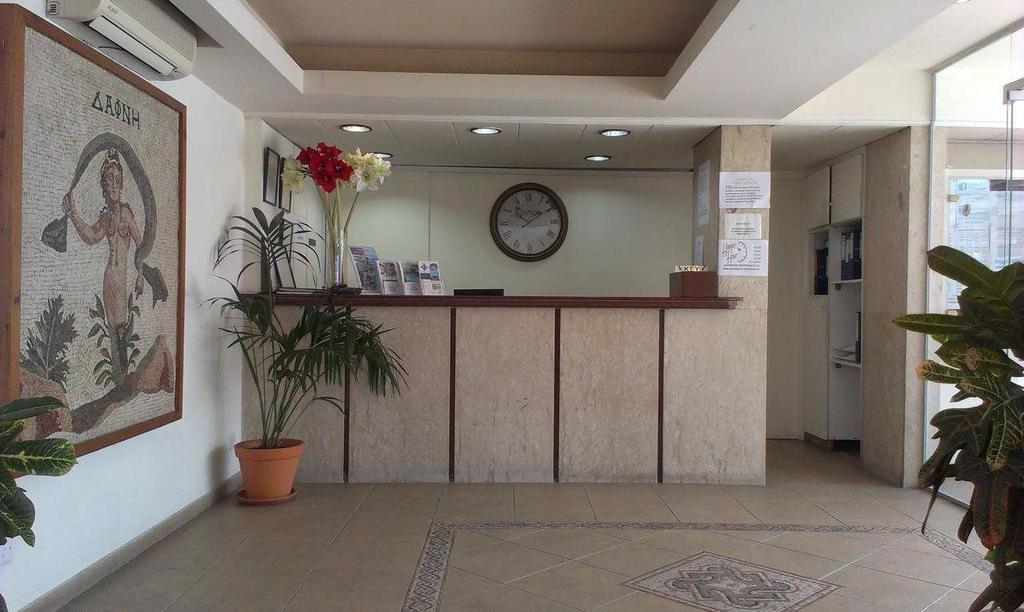 Пафос: Daphne Hotel Apartments