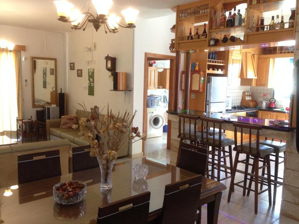 Помос: Astrofegia Beach Villa