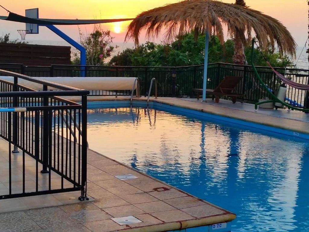 Помос: Astrofegia Beach Villa