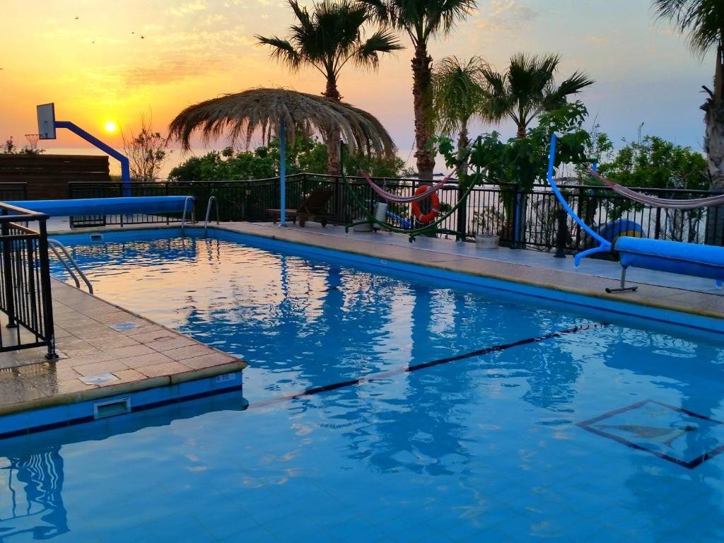 Помос: Astrofegia Beach Villa