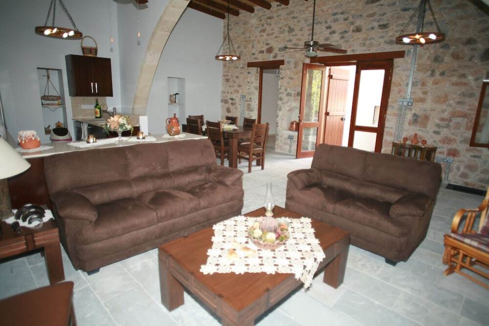 Киссонерга: Areti Courtyard Villa