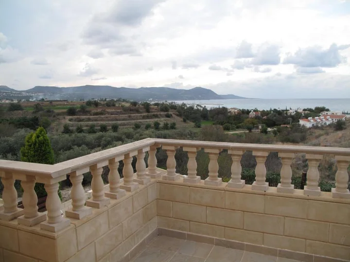 Полис Хрисохус: Chriseleni Latchi Villas