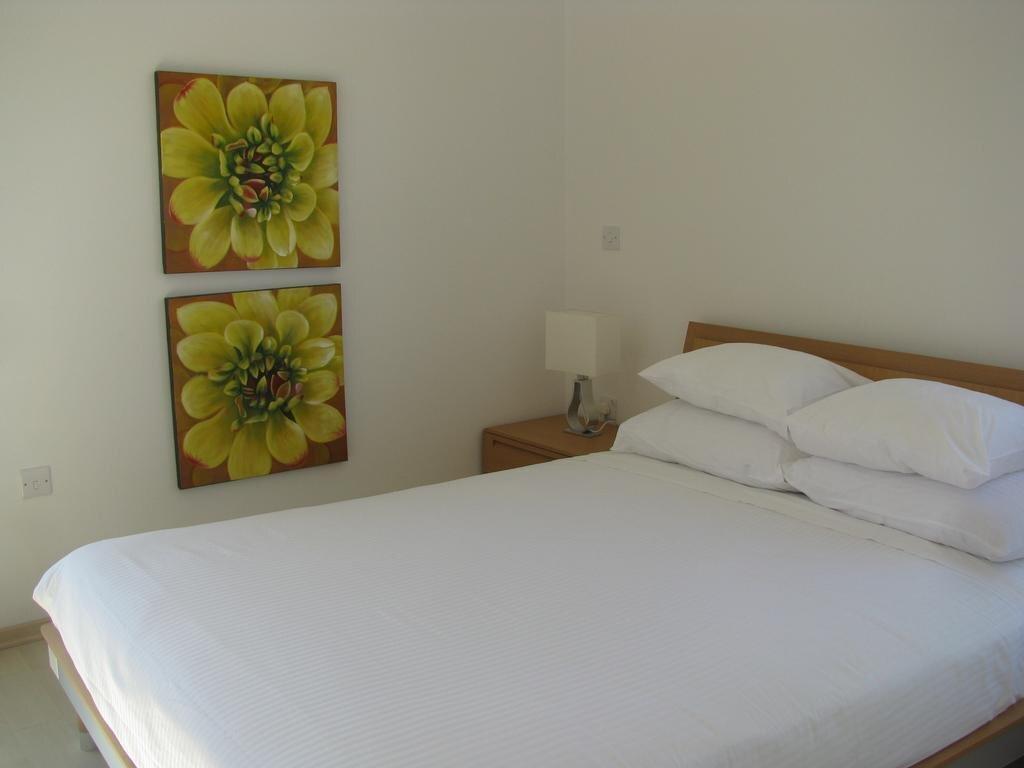 Агиа-Варвара: Nicosia Suites