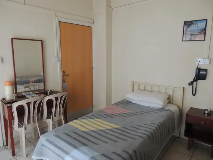 Delphi Hotel — фото 1