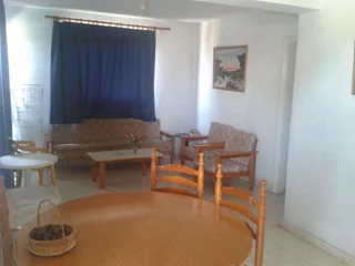 Пафос: Lefki Tree Tourist Apartments
