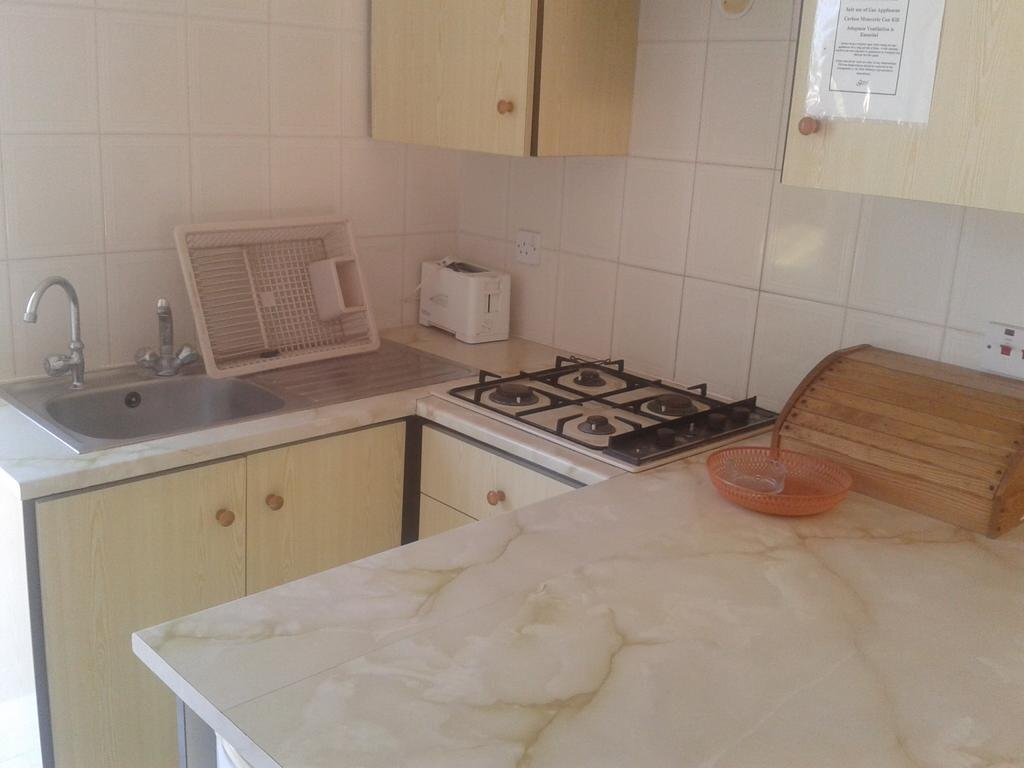 Пафос: Lefki Tree Tourist Apartments