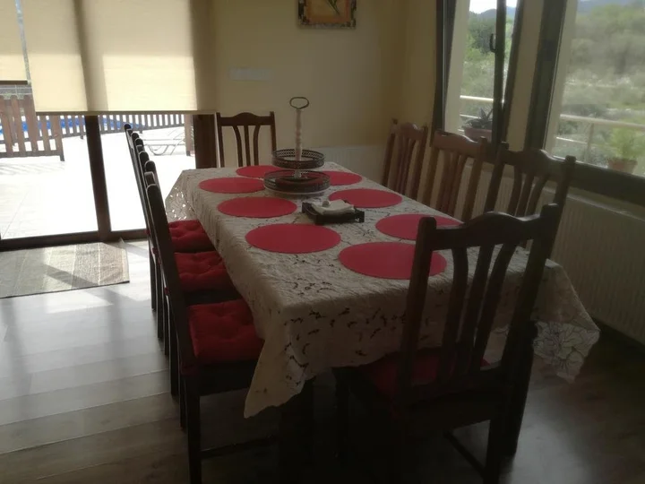 Какопетрия: Roses Villa