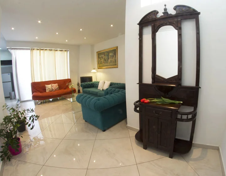 Ларнака: Mesogios House Suites