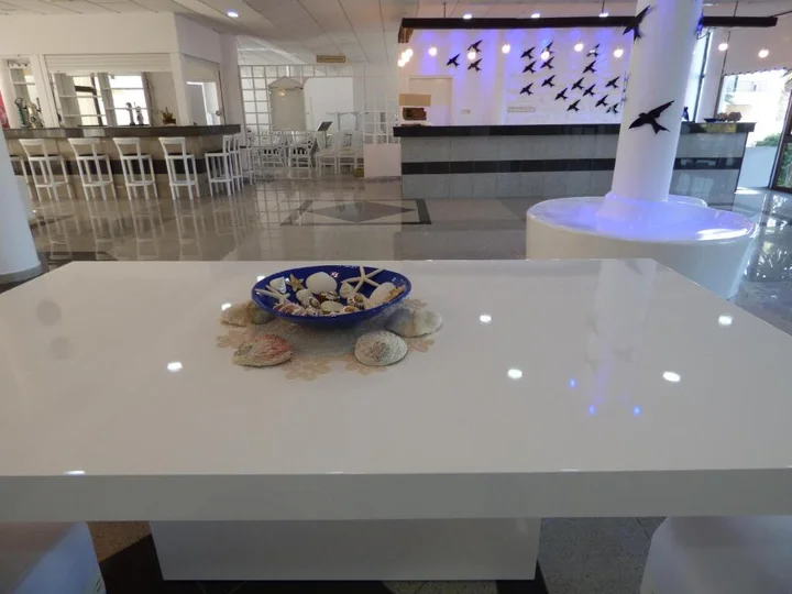 Паралимни: Amore Hotel Apartments