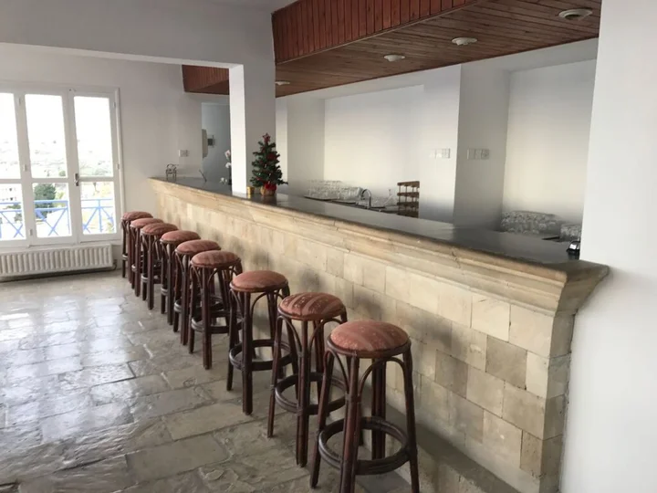 Пафос: Axiothea Hotel