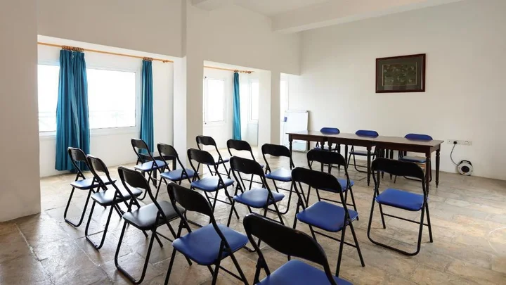 Пафос: Axiothea Hotel