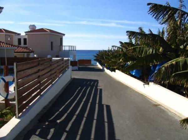 Киссонерга: Five Waves Holiday Villas