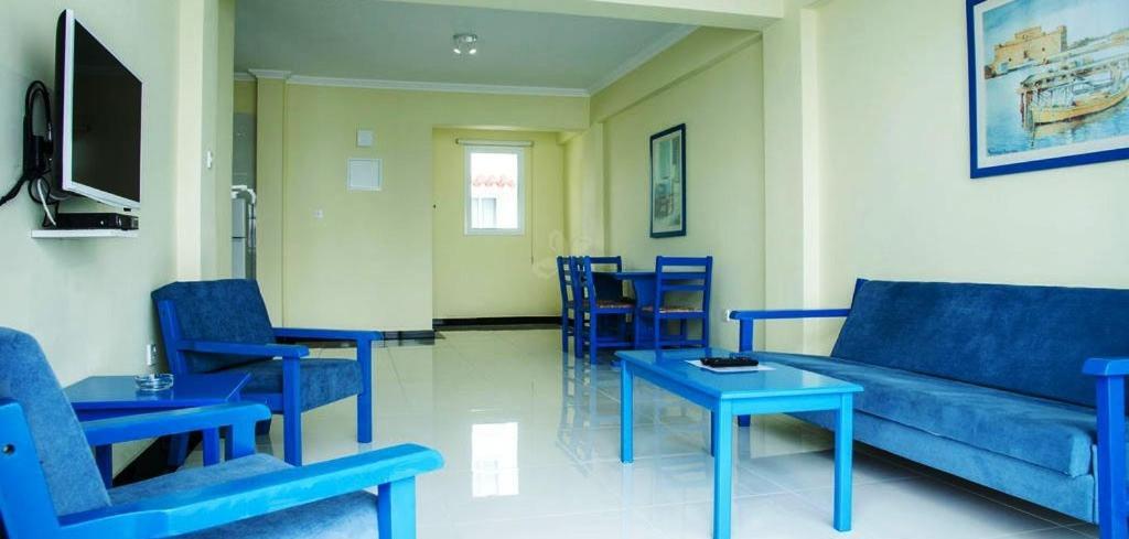 Пафос: Paphinia Sea View Apartments