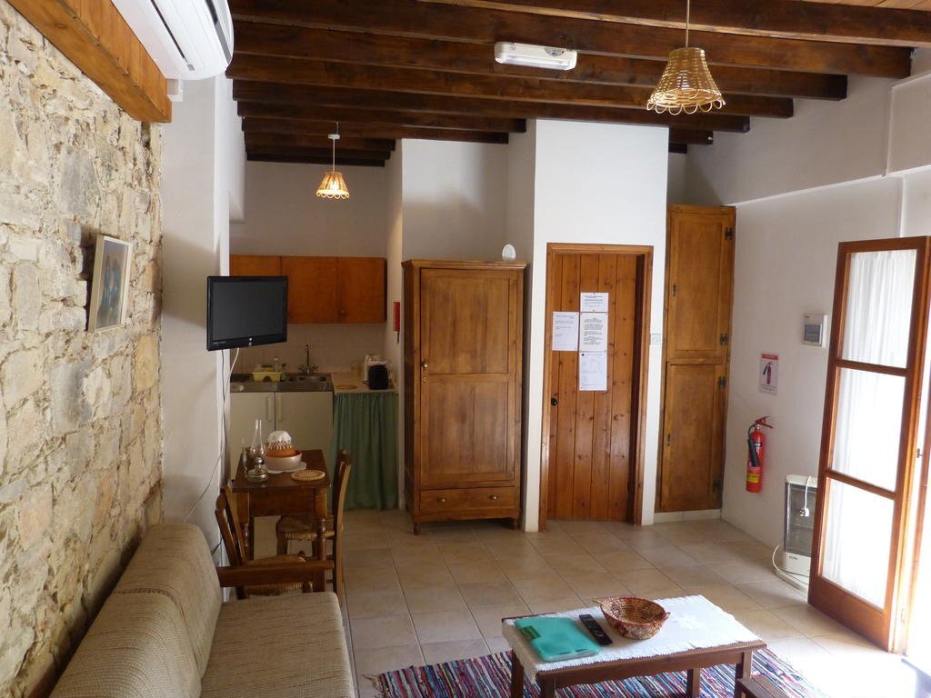 Акротири: Nicolas and Marias Cottages