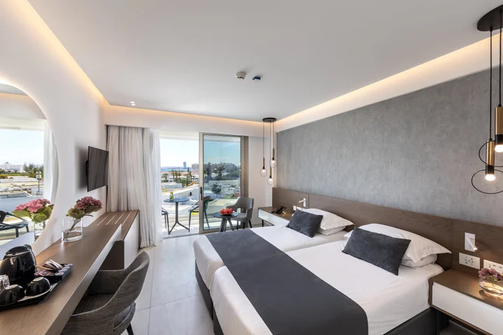 Айя-Напа: Pavlo Napa Beach Hotel