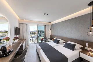 Айя-Напа: Pavlo Napa Beach Hotel