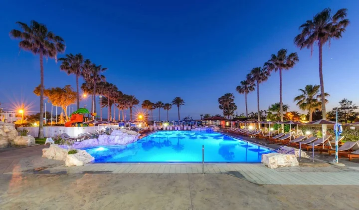 Айя-Напа: Pavlo Napa Beach Hotel