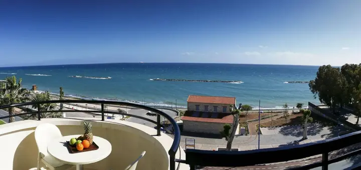 Лимассол: Pigeon Beach Hotel Apartments