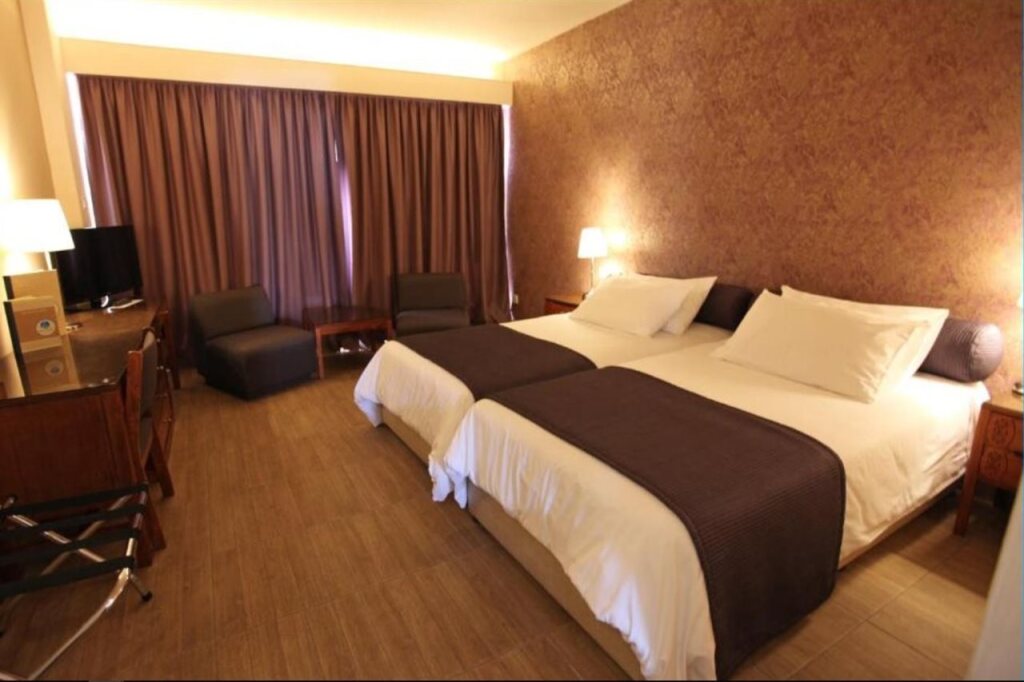 Агиос Тихонас: Poseidonia Beach Hotel
