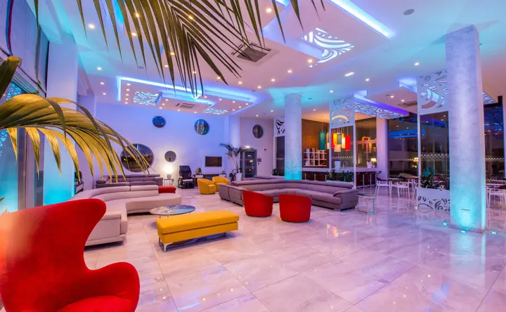 Айя-Напа: Nicholas Color Hotel
