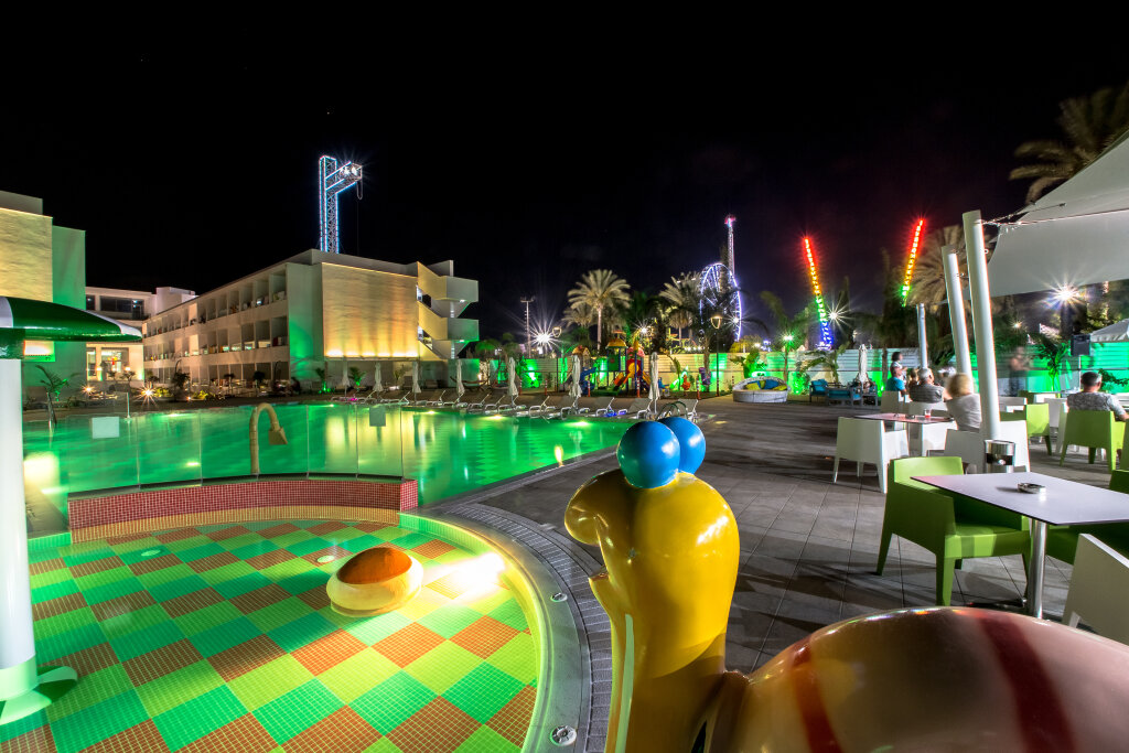 Айя-Напа: Nicholas Color Hotel