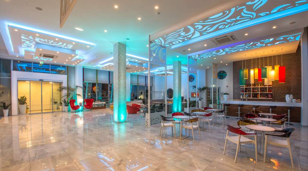 Айя-Напа: Nicholas Color Hotel