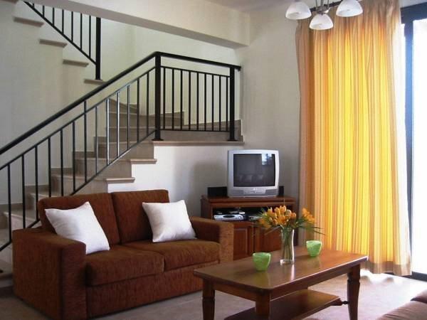 Киссонерга: Aura Holiday Villas