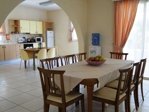 Пейя: Amalthia Villas