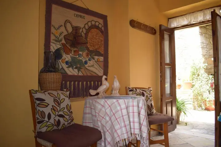 Точни: Vasilopoulos House