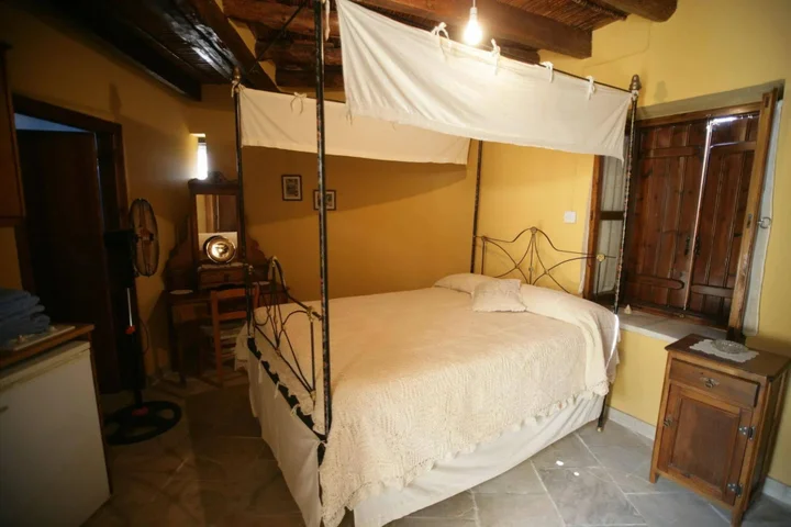Точни: Vasilopoulos House