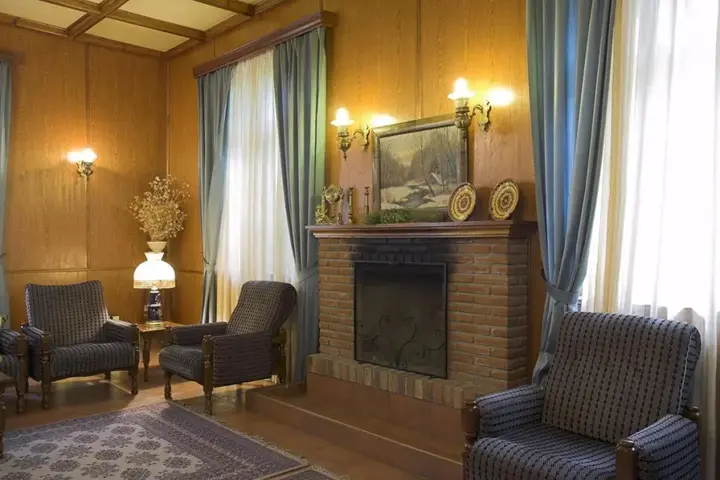 Платрес: New Helvetia Hotel