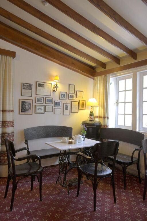 Платрес: New Helvetia Hotel
