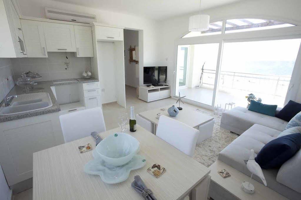 Aphrodite Beachfront Village — фото 5