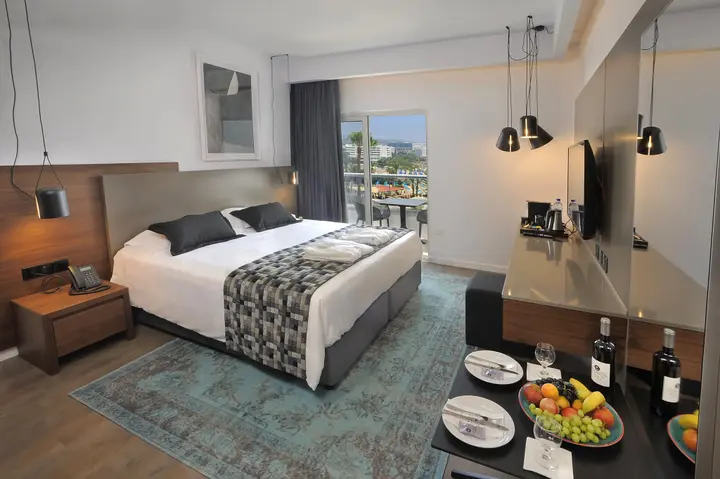 Айя-Напа: Okeanos Beach Boutique Hotel