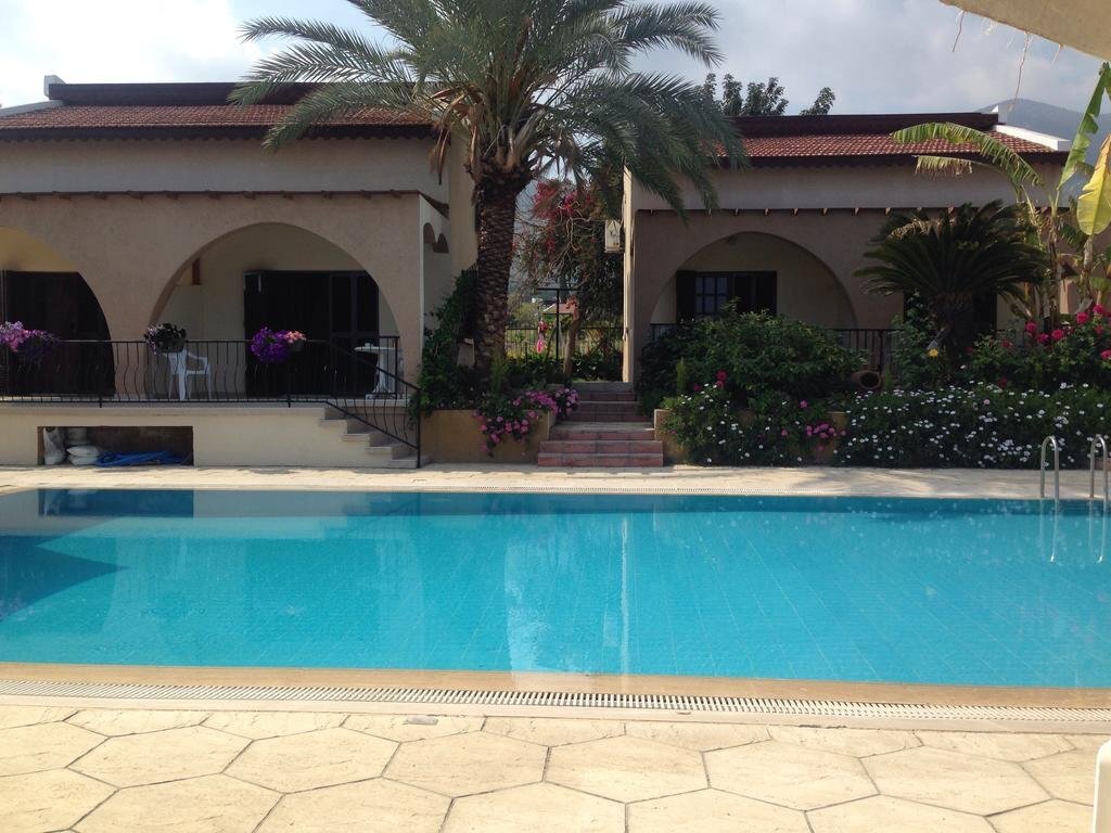 Озанкей: Five Fingers Holiday Bungalows