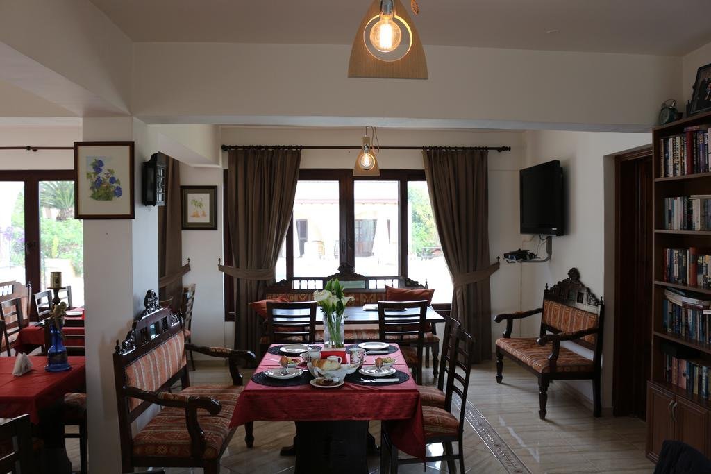 Озанкей: Five Fingers Holiday Bungalows