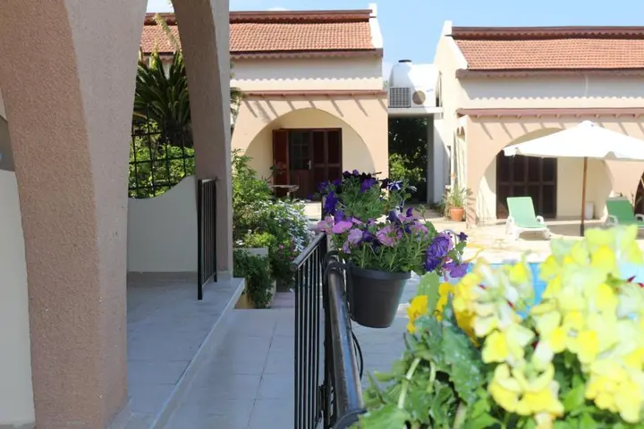 Озанкей: Five Fingers Holiday Bungalows