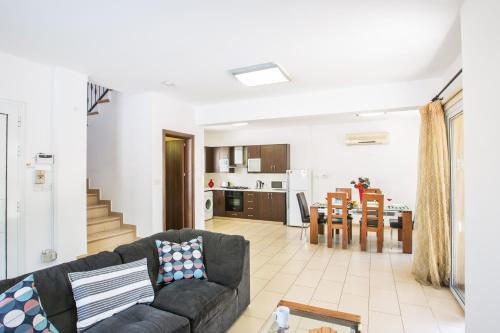 Протарас: Villa Gloxinia