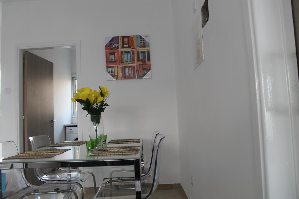 Агиос Тихонас: Anemos Apartments