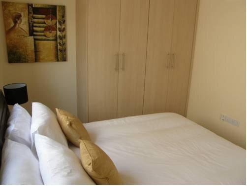 Паралимни: Kronos Holiday Apartments