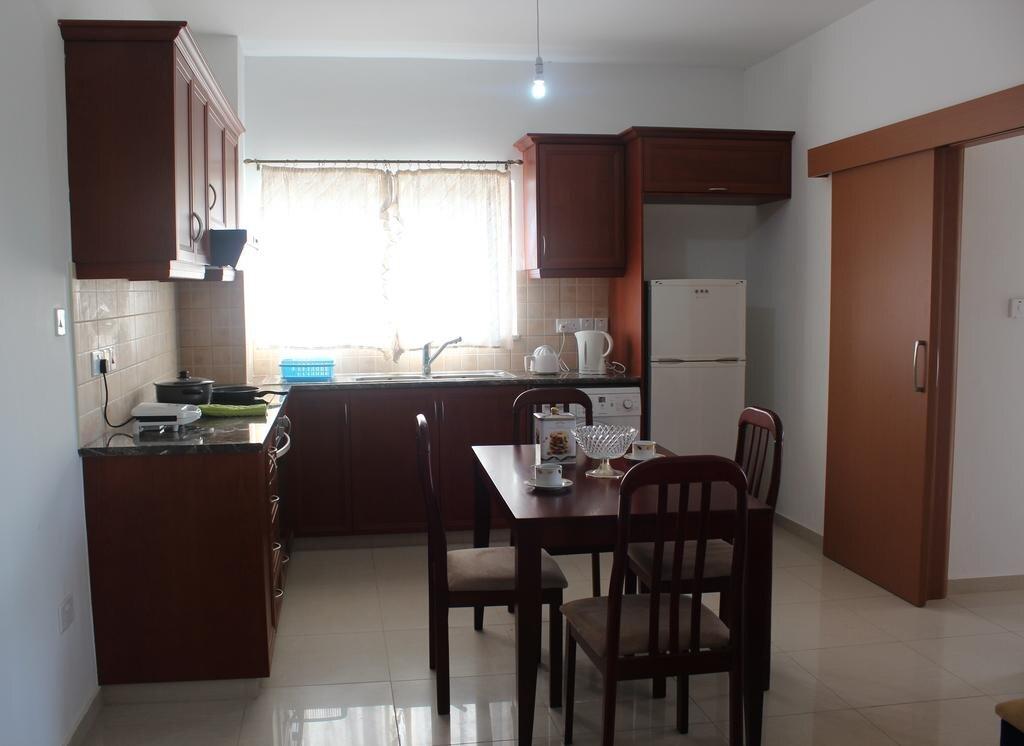 Пафос: Galatias Court