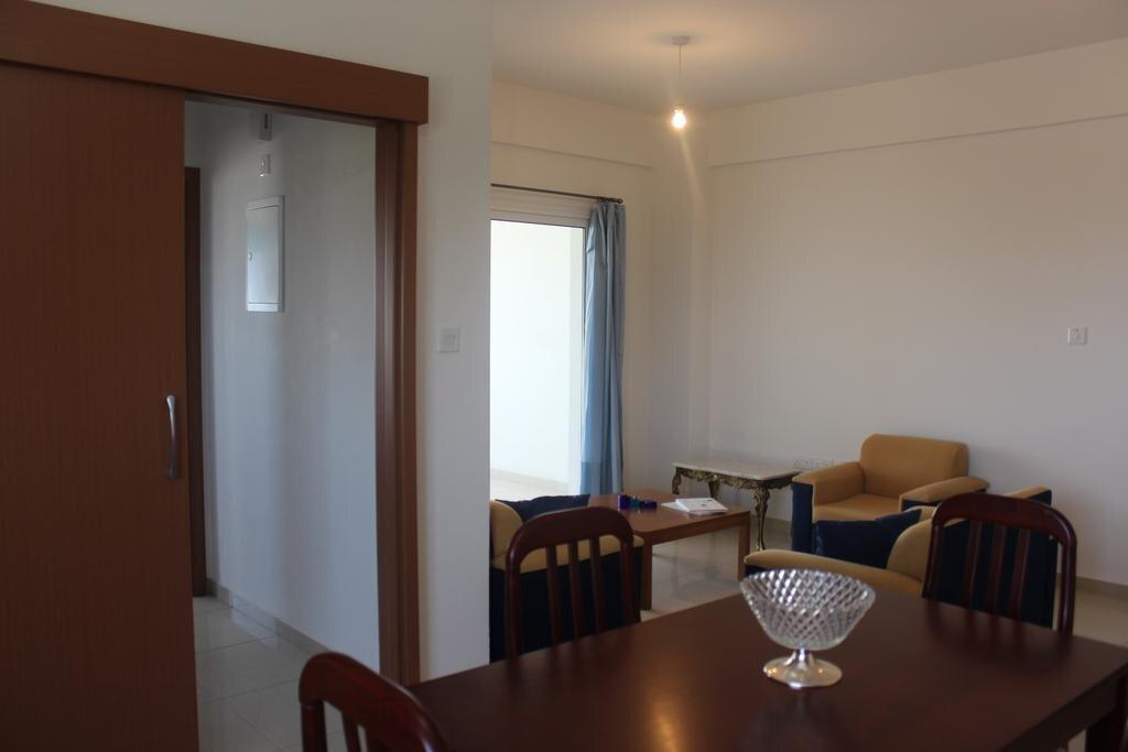 Пафос: Galatias Court