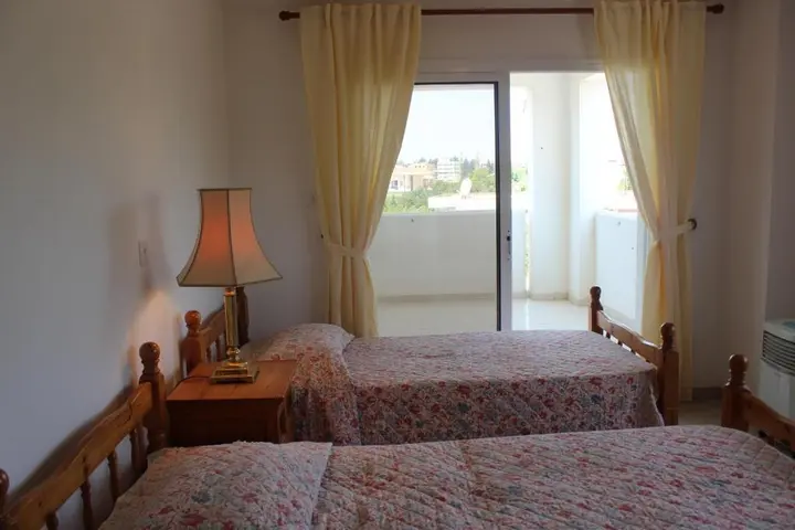 Пафос: Galatias Court