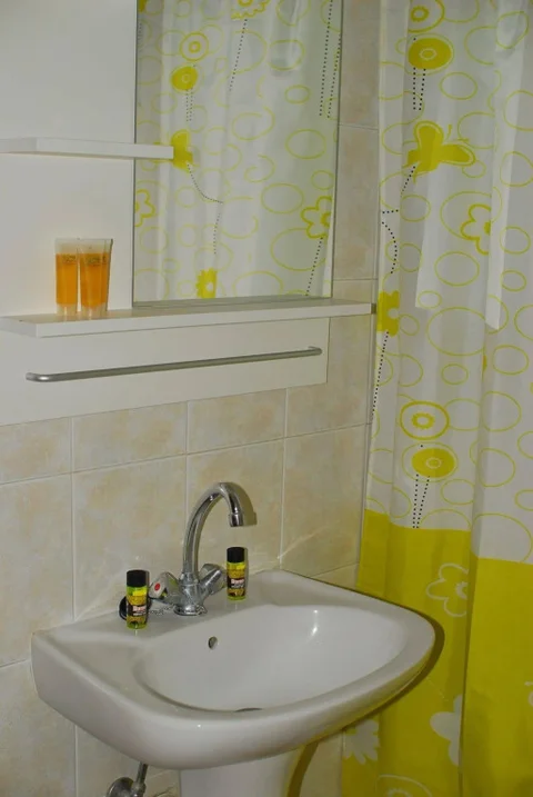 Помос: Kanalli Restaurant & Apartments