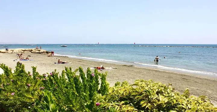Гермасойя: River Beach Apartments