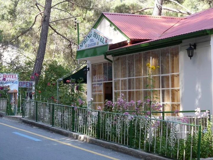 Платрес: Spring Hotel